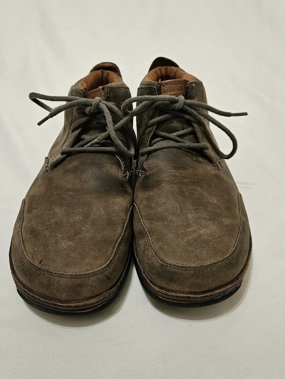OluKai Men's Size 11 Brown Kamuela Leather Embossed Ankle Chukka Boots